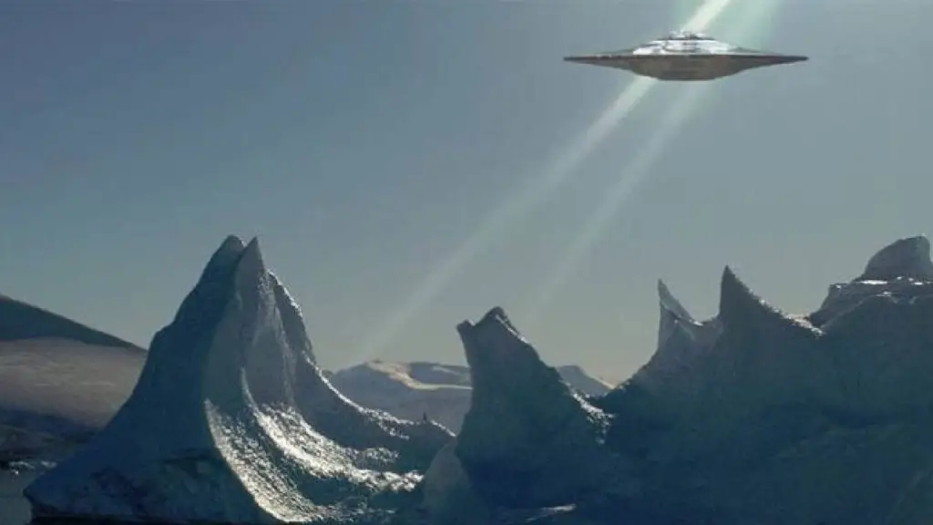 2 Strange UFO Sighting in Antarctica Because of Satellite Images