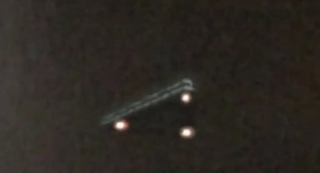this is not an alien ufo from outer space this is actually a top secret anti gravity plane called tr 3b1 1