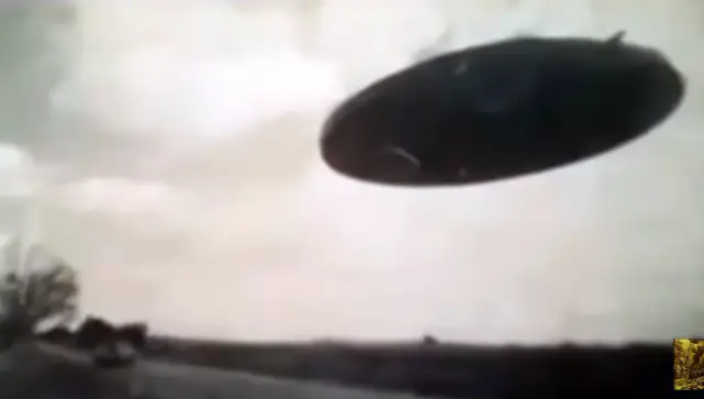 1 23 Foot Tall Alien Beings Were Seen in Krasnodar Russia While Coming Out of A UFO