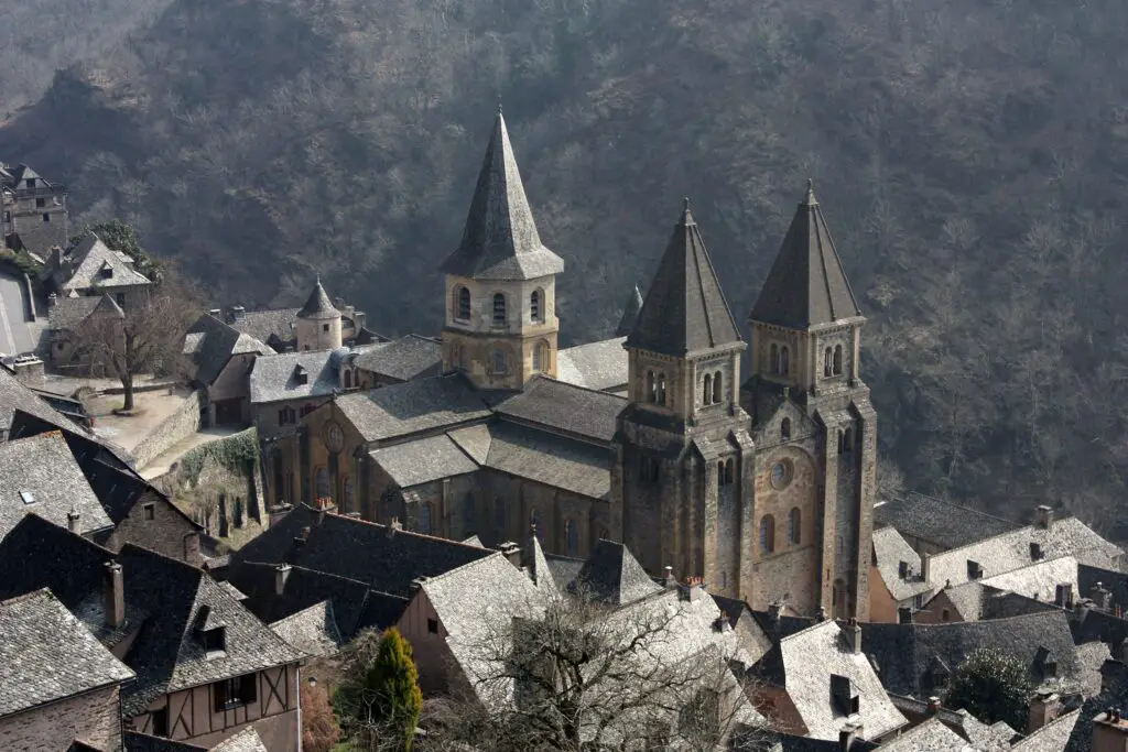 Abbaye Ste Foy a Conques 01